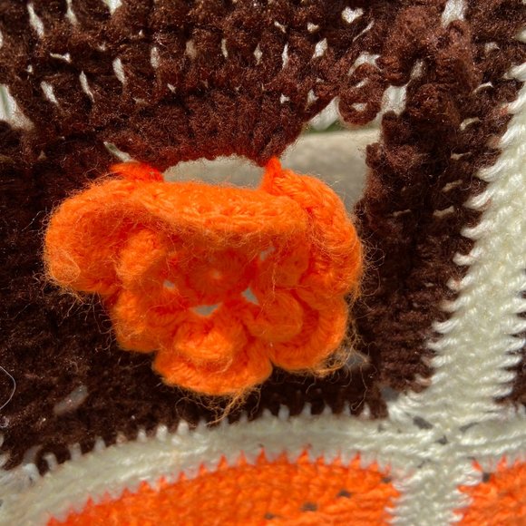 Vintage 70's Crochet Granny Square Afghan Raised 3D flower design Large Size - Picture 7 of 11